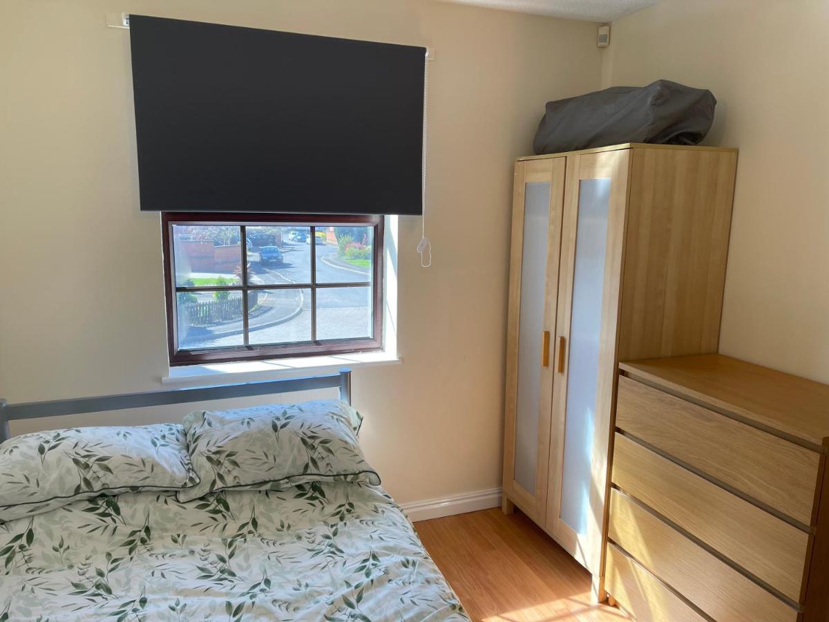 Large, Quiet, Sleeps 16, 4 Bathrooms, Parking, Leicester Exterior foto