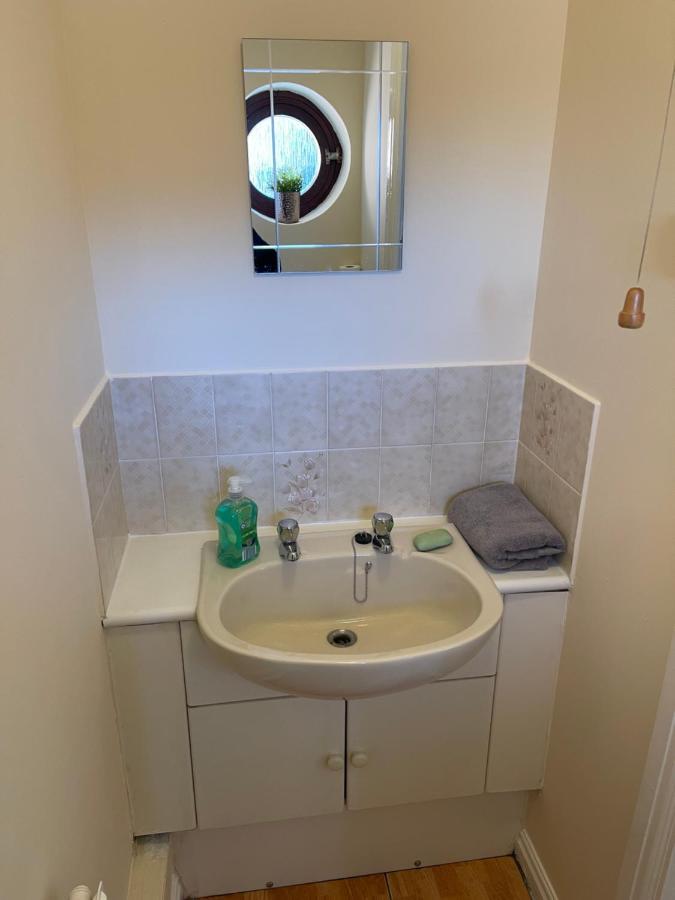 Large, Quiet, Sleeps 16, 4 Bathrooms, Parking, Leicester Exterior foto